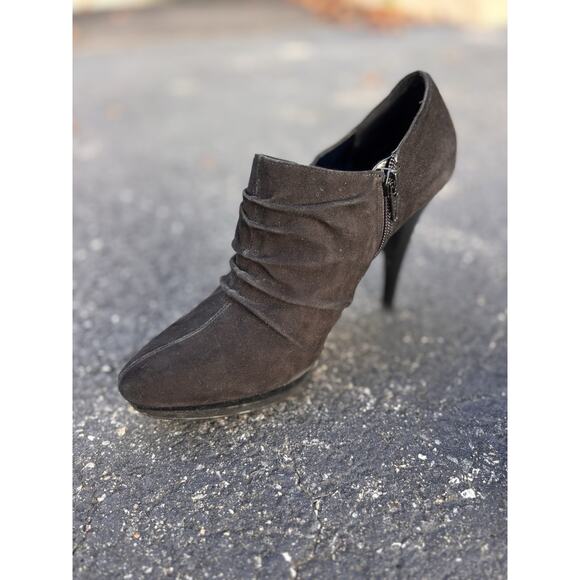 Nine West Shoes - Nine West Vintage Black Suede Ankle Booties Women’s Size 7.5 - Classic